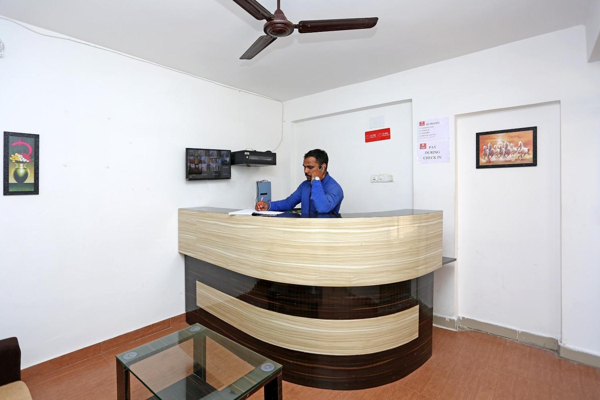 Oyo 17276 The Maple Tree Hotels Bhubaneswar Exterior foto