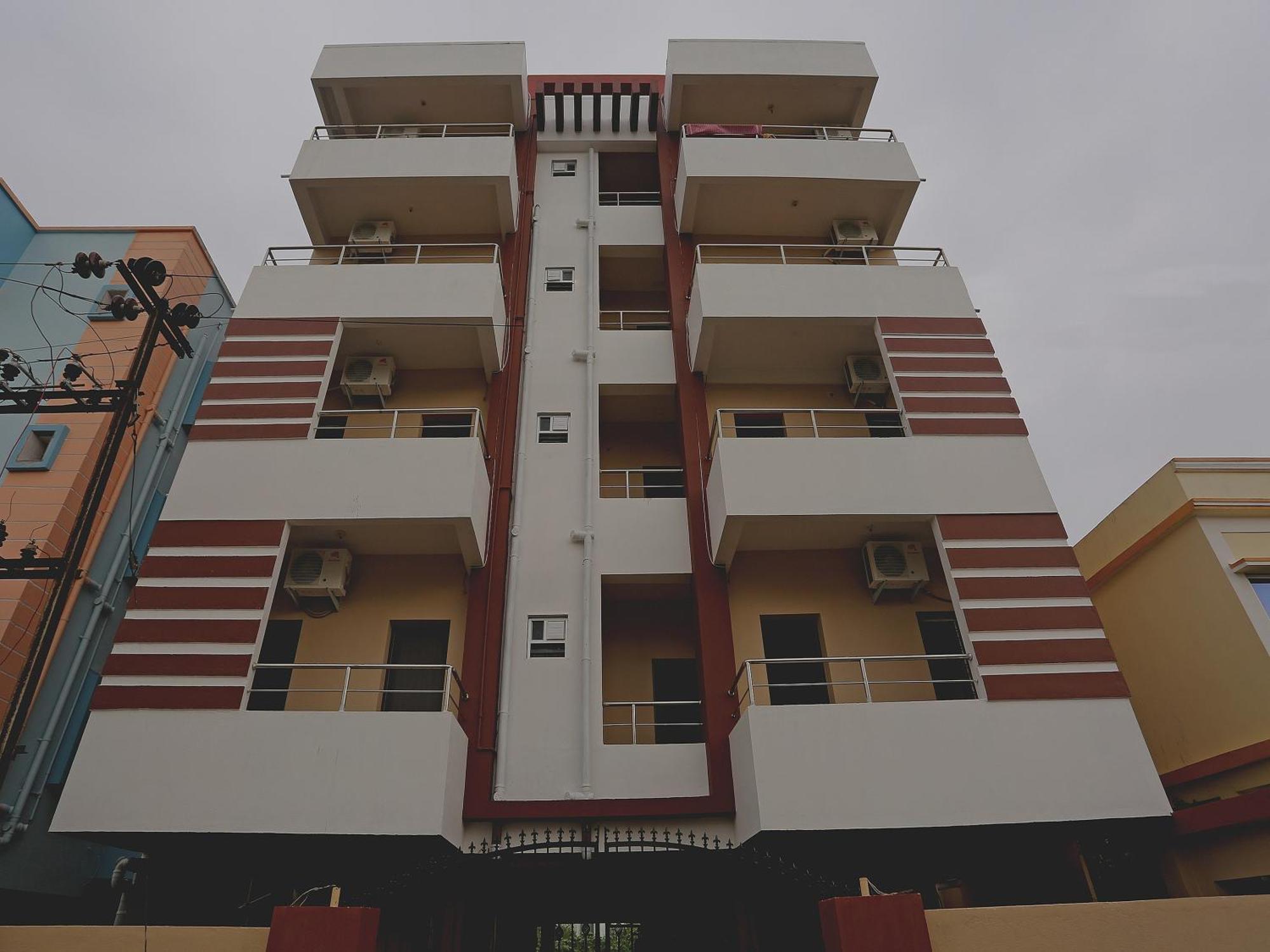 Oyo 17276 The Maple Tree Hotels Bhubaneswar Exterior foto